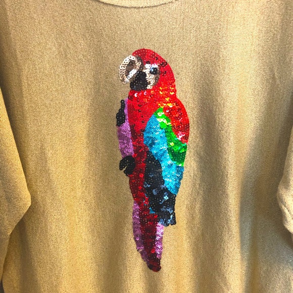 Unique sequined parrot sweater! 🦜 - Picture 2 of 7